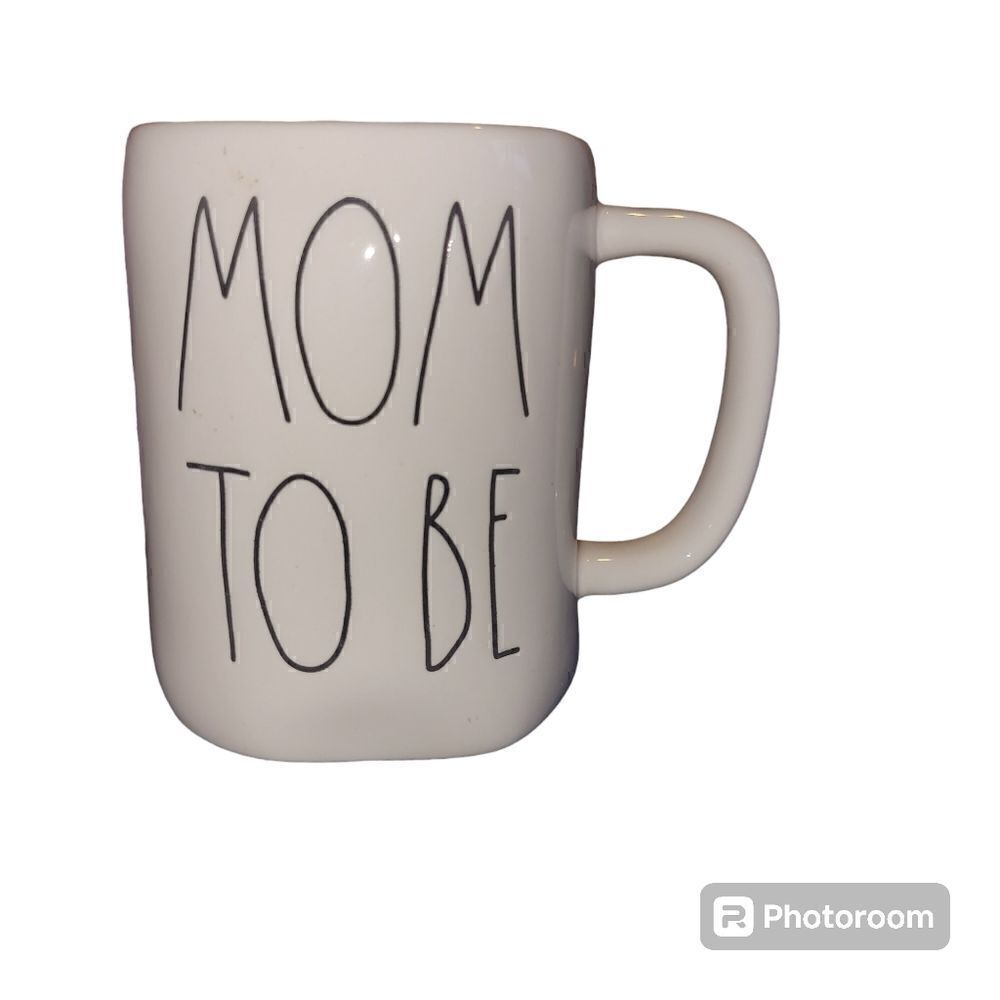 RAE DUNN MOM TO BE COFFEE CUP. ^